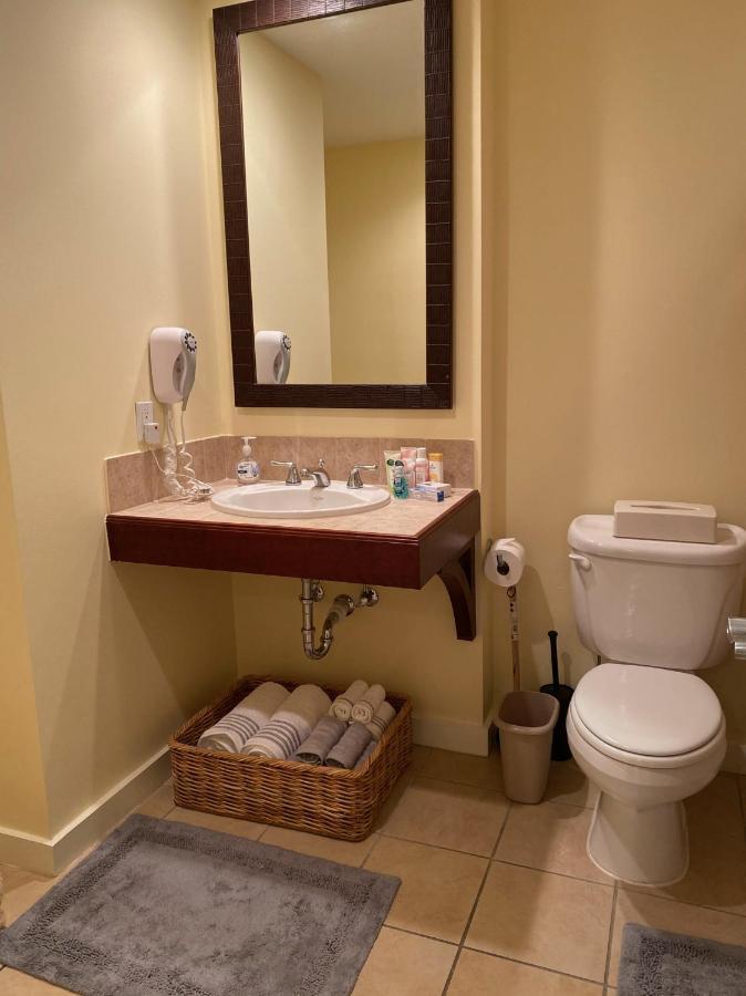 Ocean View Luxurious Condo-Best Location + Balcony Ντέστιν Εξωτερικό φωτογραφία